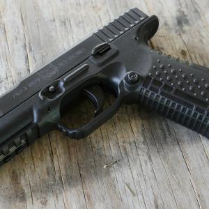Predstavitev polavtomatske pištole Arsenal Firearms »STRIKE ONE«